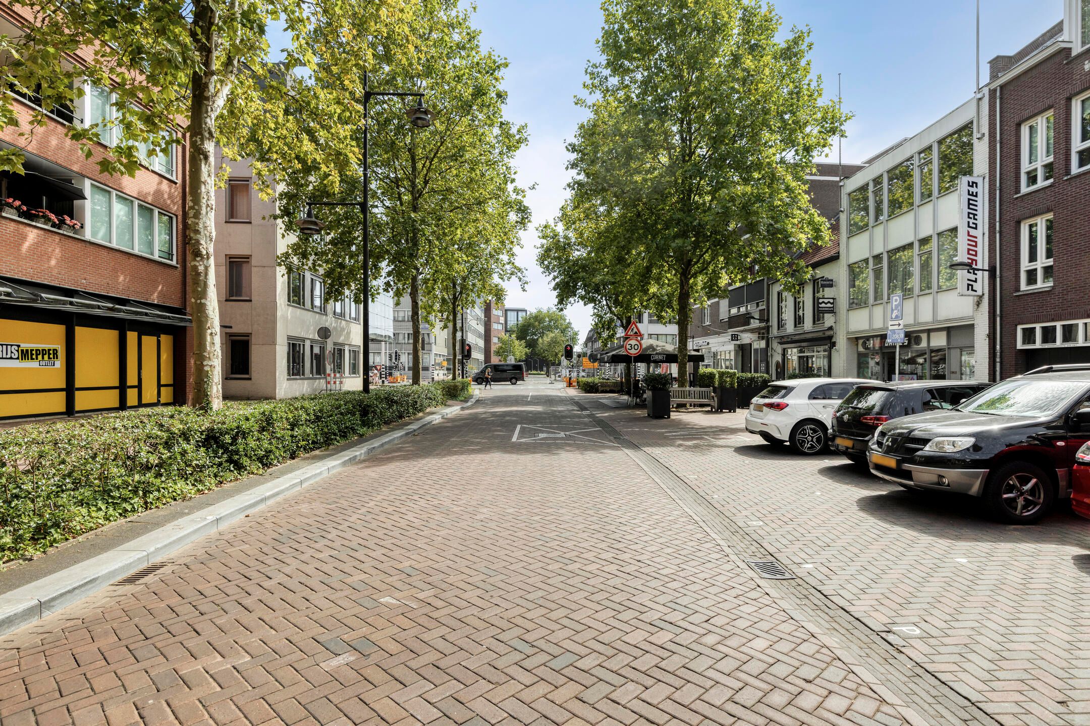 Photo 36 of Zuid Koninginnewal 46