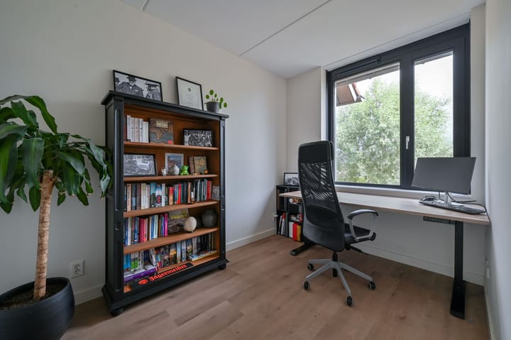 Tussenwoning te koop: A.J. van der Wielstraat 124, Barneveld