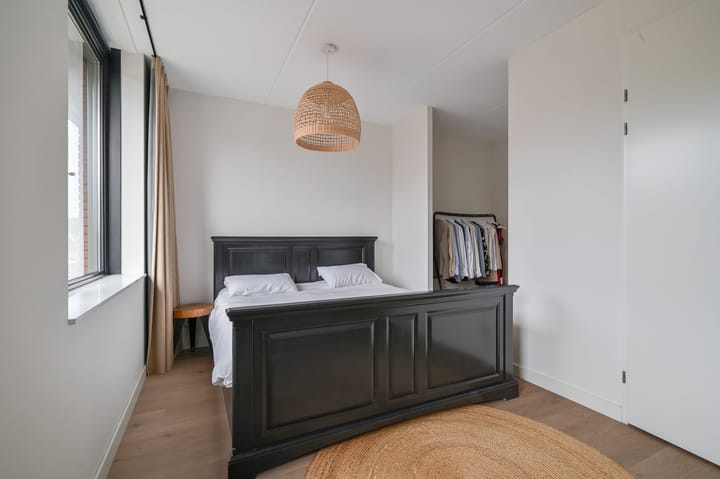 Tussenwoning te koop: A.J. van der Wielstraat 124, Barneveld