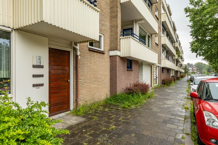 Appartement te koop: Admiraal de Ruyterlaan 20, Groningen