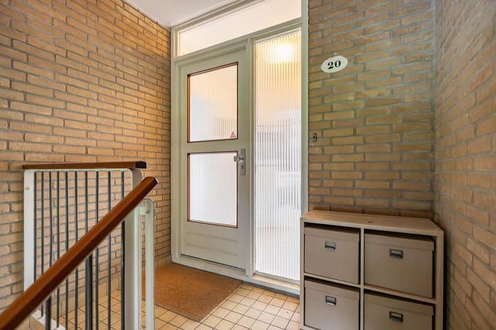 Appartement te koop: Admiraal de Ruyterlaan 20, Groningen