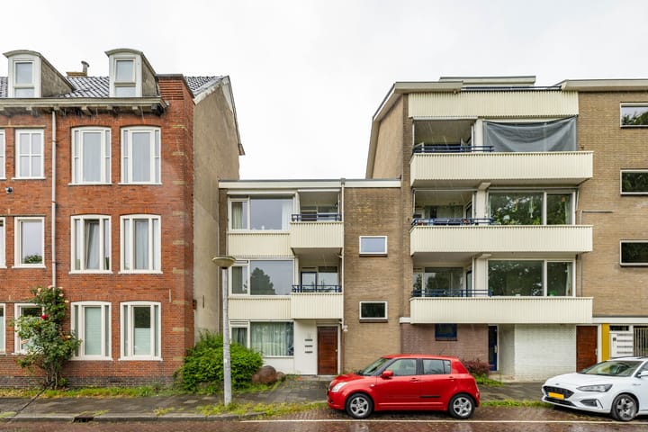 Appartement te koop: Admiraal de Ruyterlaan 20, Groningen