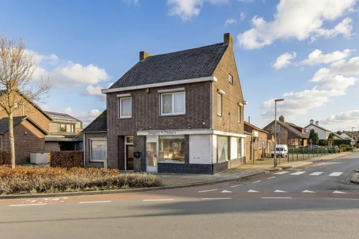 Dijk 23, Montfort