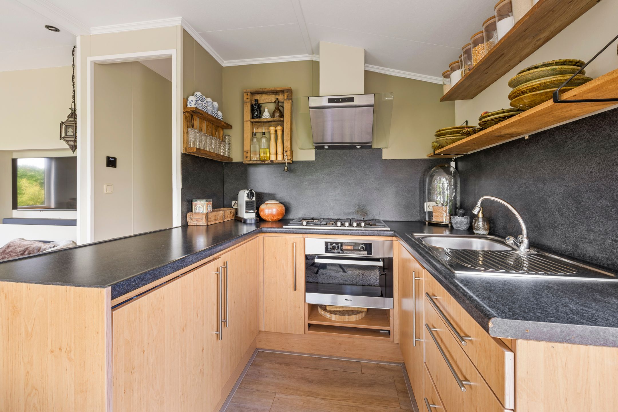 2-bedroom freehold villa in Nederhorst den Berg — photo 3 of 5