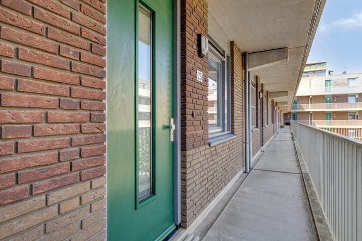 Appartement te koop: Vossenzoom 25, Pijnacker