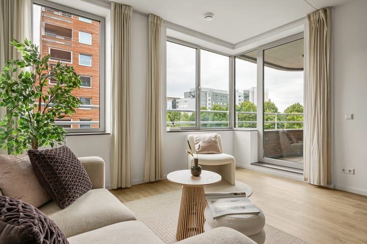 Appartement te koop: Rinus Michelslaan 45, Amsterdam