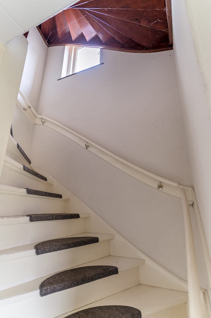 Twee-onder-één-kap te koop: Sint Antoniusstraat 39A, Schijf