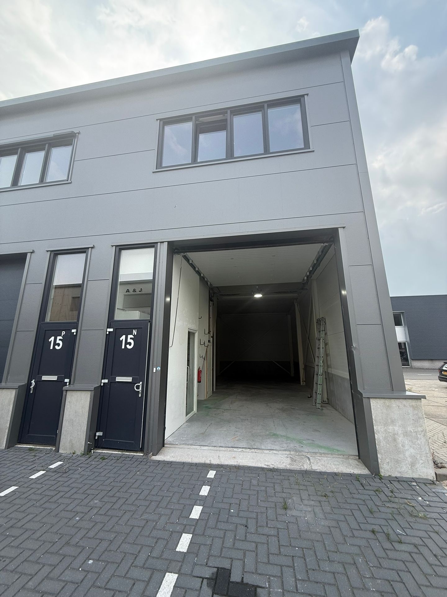 View photo 2 of Amsterdamseweg 15-N