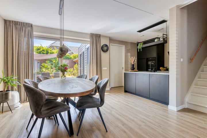 Hoekwoning te koop: Hermanshof 5, Helden