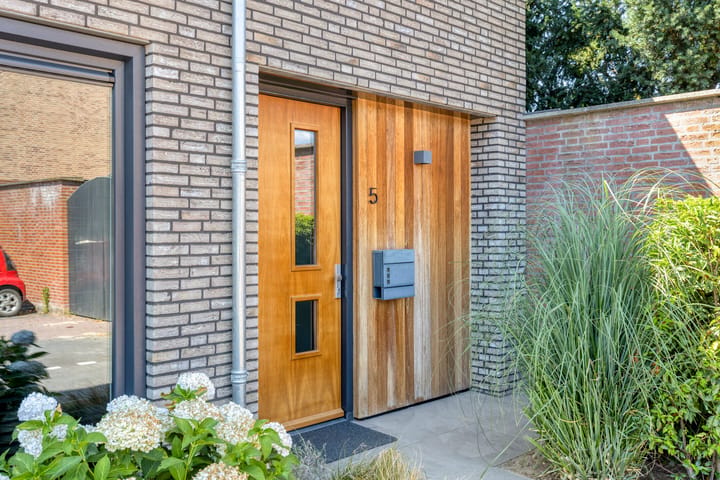 Hoekwoning te koop: Hermanshof 5, Helden