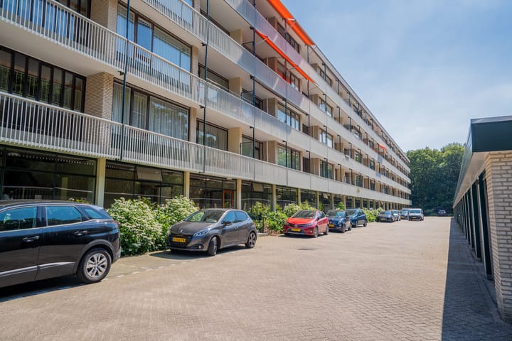 Appartement te koop: Stoeplaan 11F8, Wassenaar