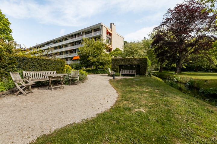 Appartement te koop: Stoeplaan 11F8, Wassenaar