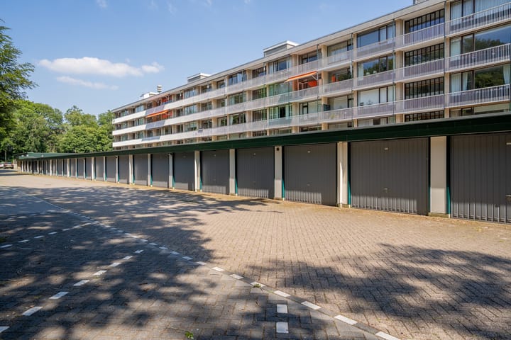 Appartement te koop: Stoeplaan 11F8, Wassenaar