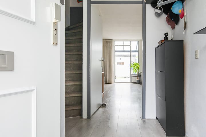 Tussenwoning te huur: Aan de Zoom 100, Uithoorn