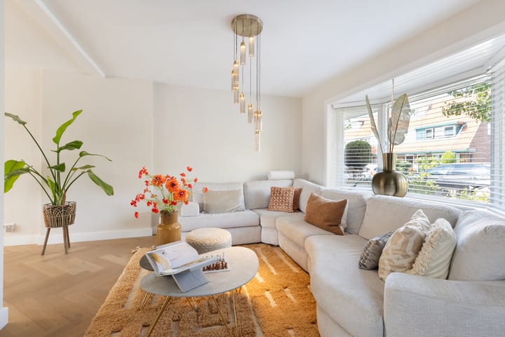 Hoekwoning te koop: Oranjeweg 1, Kortenhoef