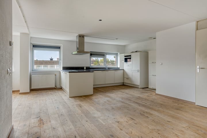 Appartement te koop: Oranjepark 83, Dordrecht