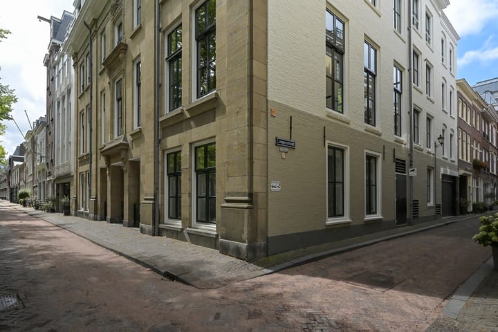 Appartement te huur: Smidswater 23E, 'S-Gravenhage