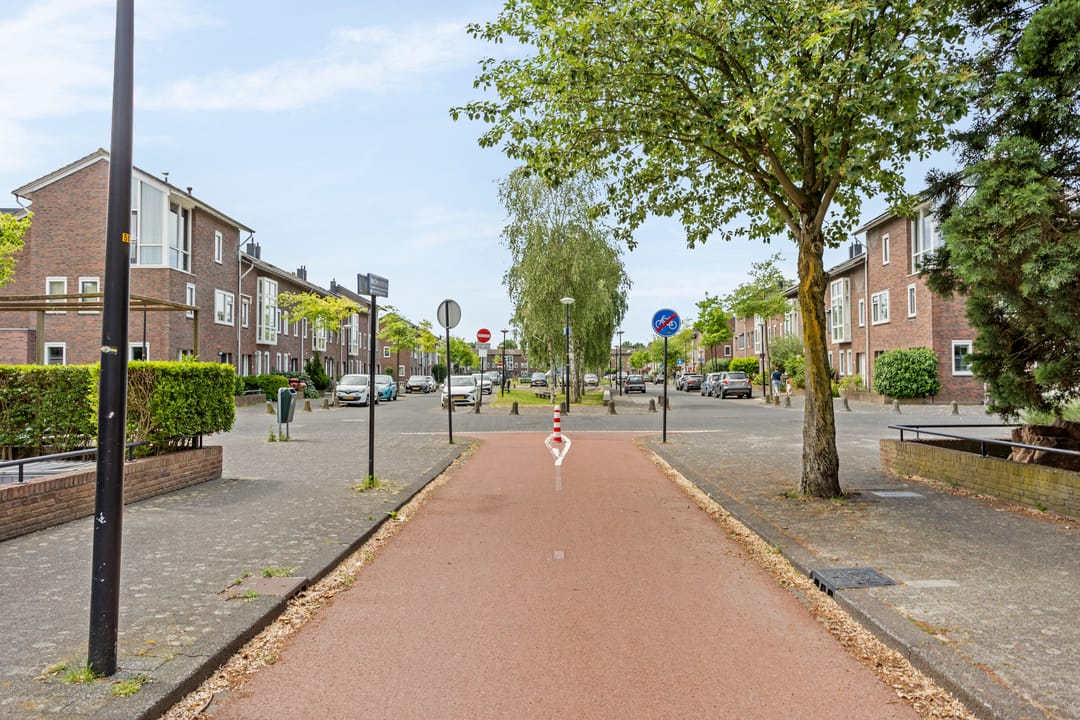 Photo 43 of Wim Sonneveldstraat 5