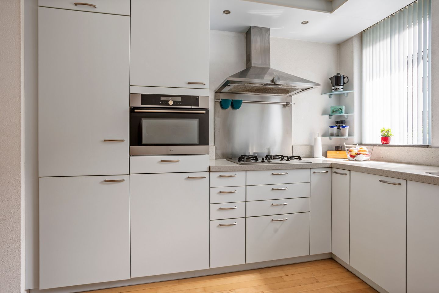 Photo 14 of Wim Sonneveldstraat 5