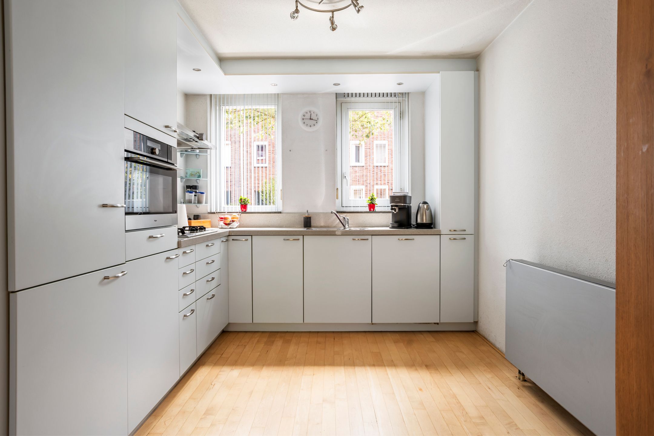 Photo 12 of Wim Sonneveldstraat 5