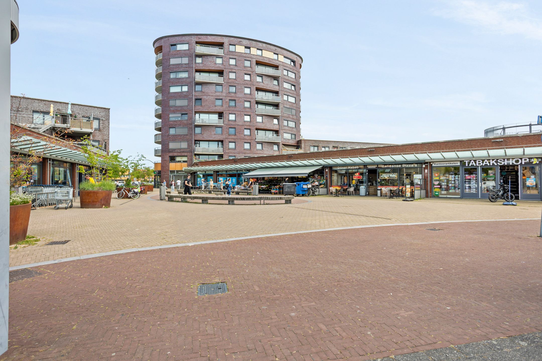 Photo 45 of Wim Sonneveldstraat 5