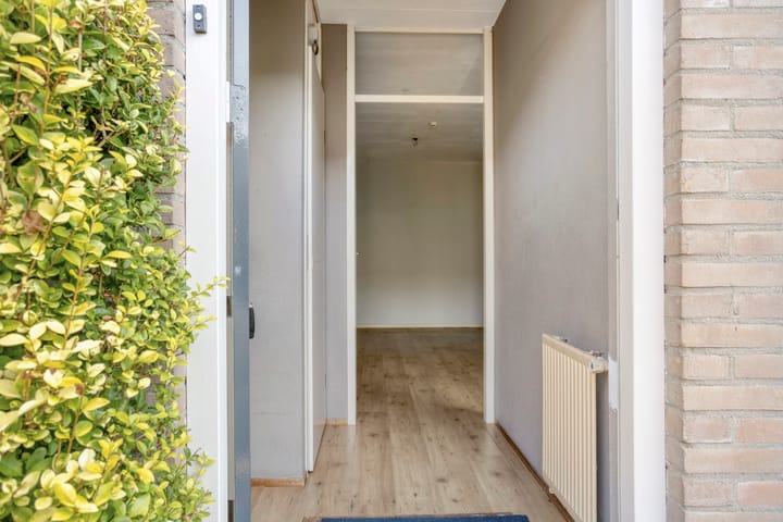 Tussenwoning te koop: Papiermakerserf 32, Eerbeek