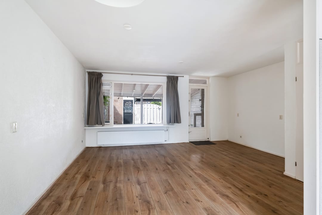 Photo 2 of Goudplevier 37