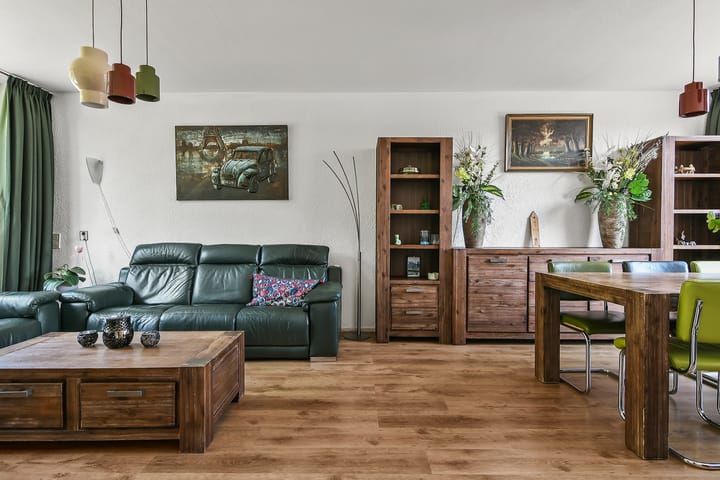 Tussenwoning te koop: Weegbreestraat 33, Nieuw-Vennep