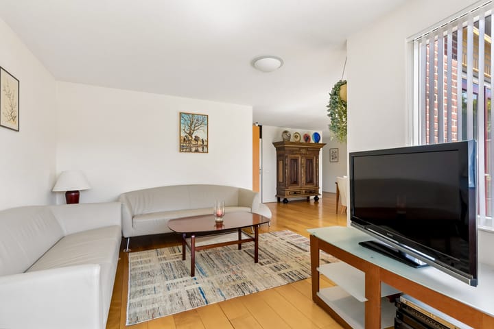 Tussenwoning te koop: Herfststraat 28, Almere