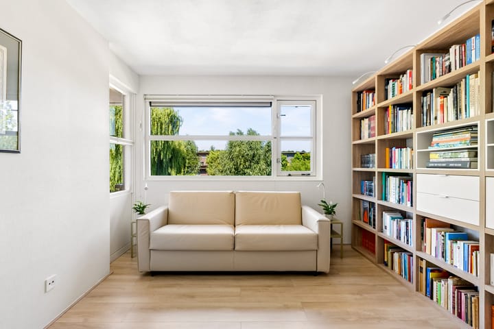Tussenwoning te koop: Herfststraat 28, Almere