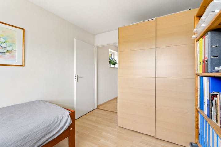 Tussenwoning te koop: Herfststraat 28, Almere
