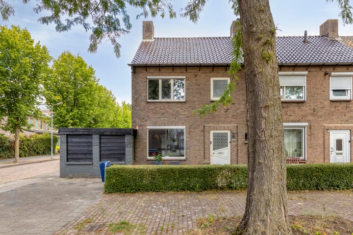 Hoekwoning te koop: Jacob van Maerlantstraat 54, 'S-Hertogenbosch