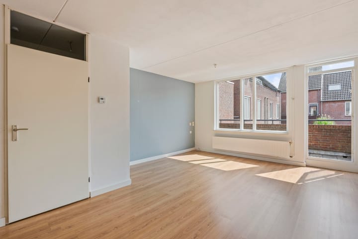 Foto 4 van Burg. Janssenring 57