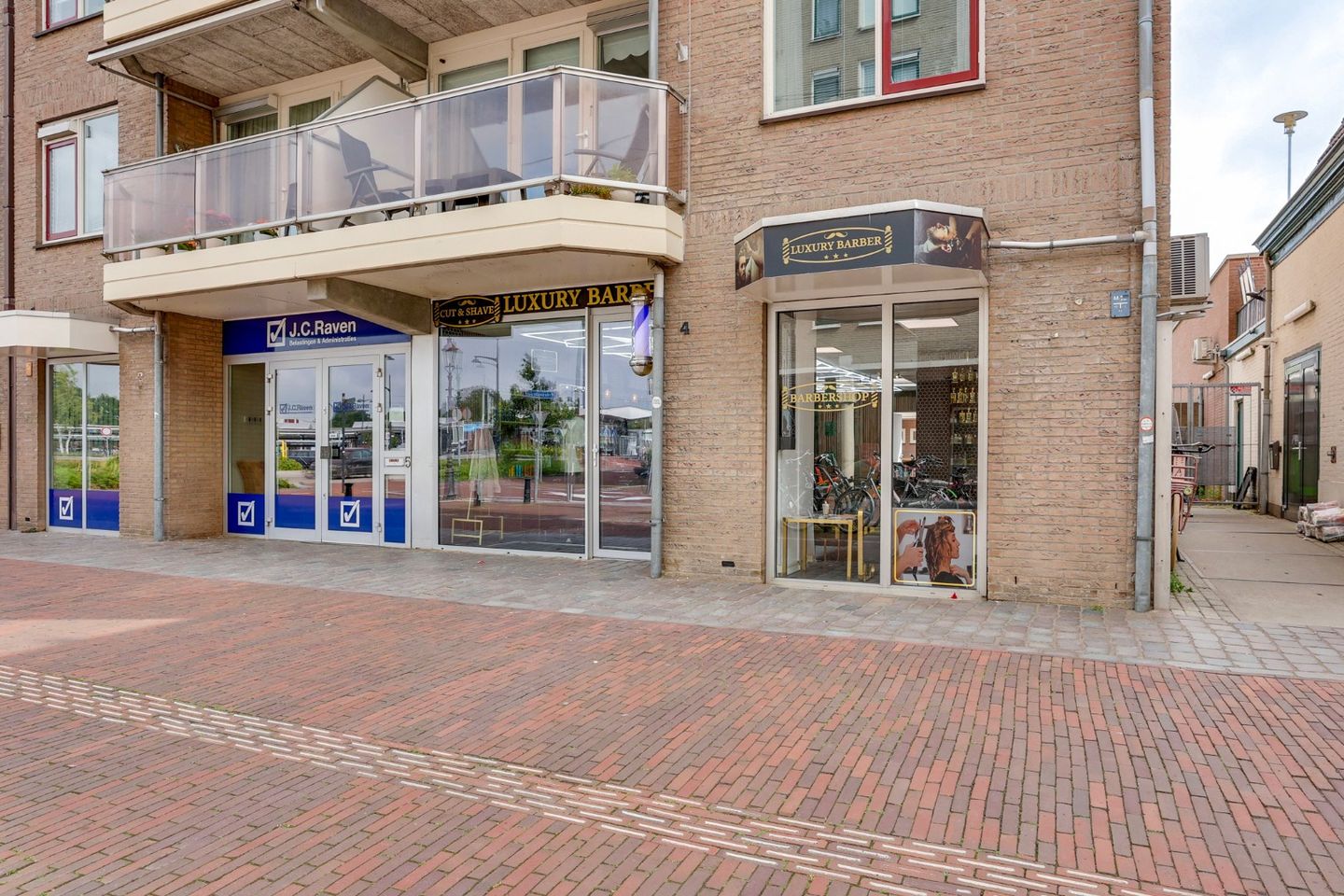 View photo 5 of Stationsplein 4