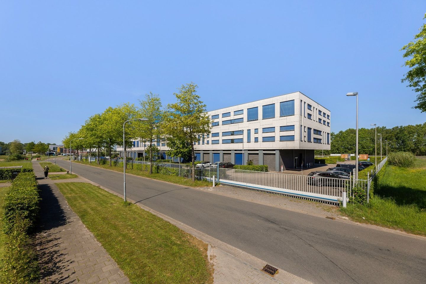 View photo 2 of Amerikaweg 16