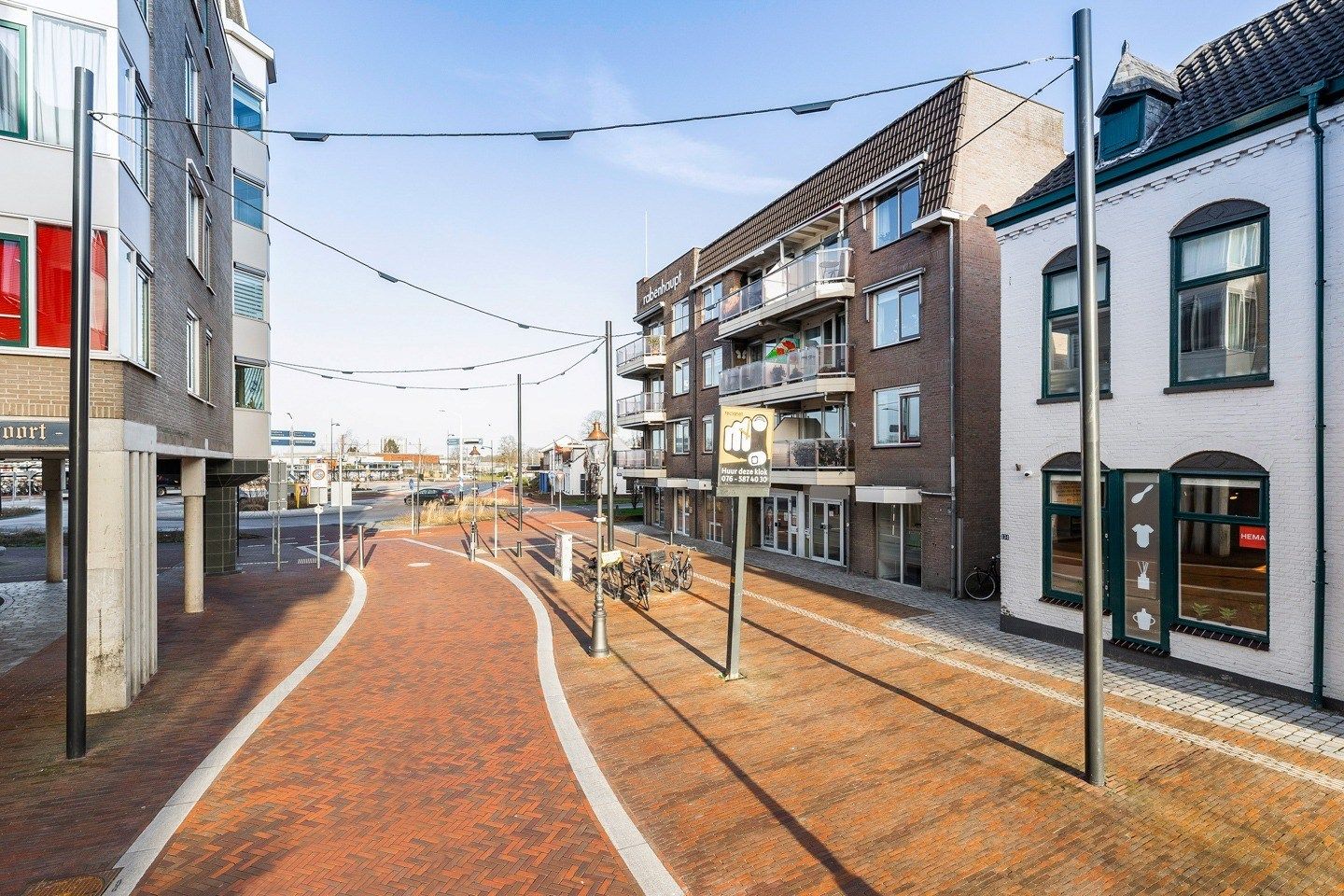 View photo 4 of Stationsplein 4