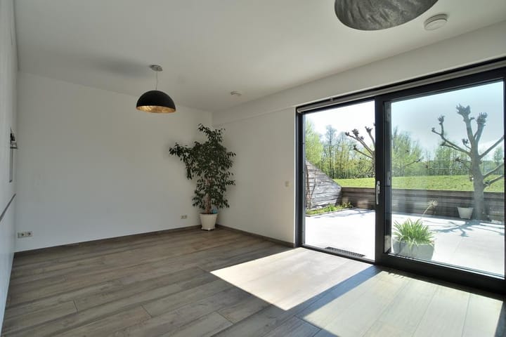 Tussenwoning te huur: Pigalle 8, Breda