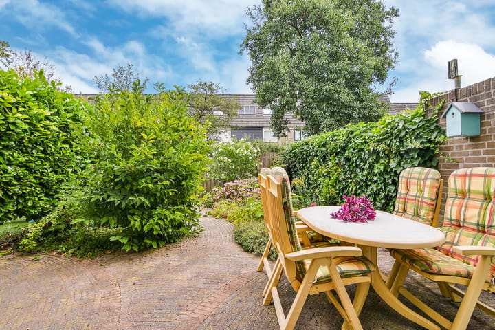 Tussenwoning te koop: Polanen 25, Nieuw-Vennep