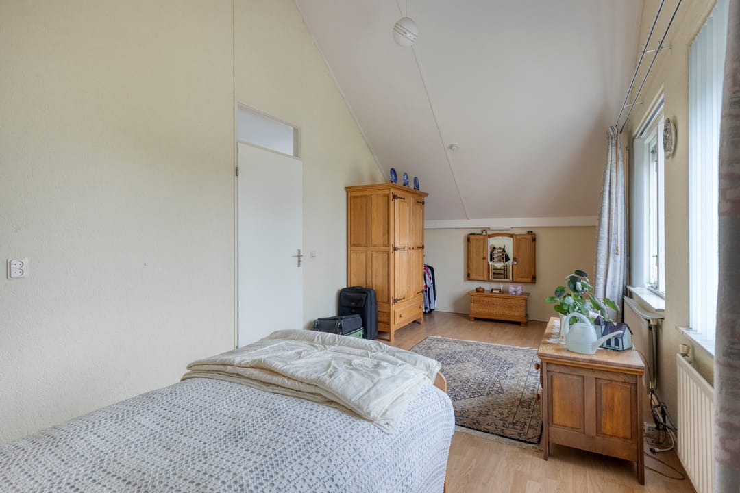 Photo 13 of Philips van Almondestraat 9