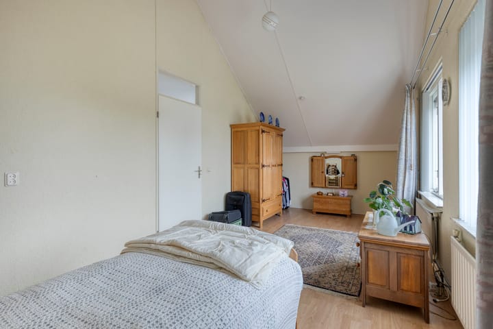 Tussenwoning te koop: Philips van Almondestraat 9, Hellevoetsluis
