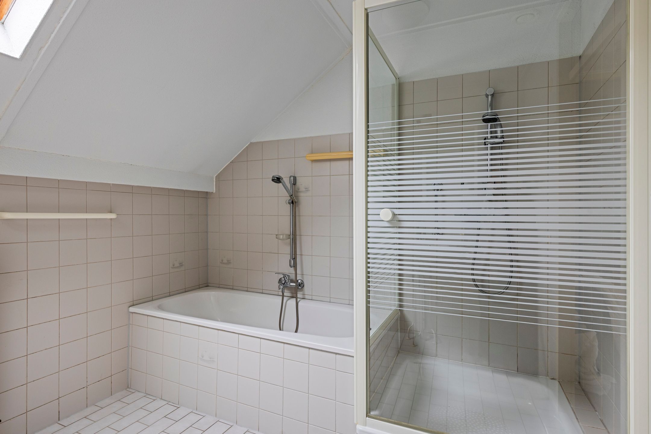 Photo 15 of Philips van Almondestraat 9