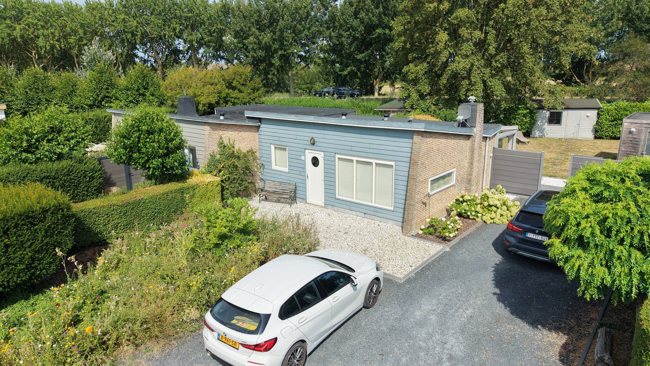 2-bedroom freehold villa in Nieuwvliet — photo 2 of 5
