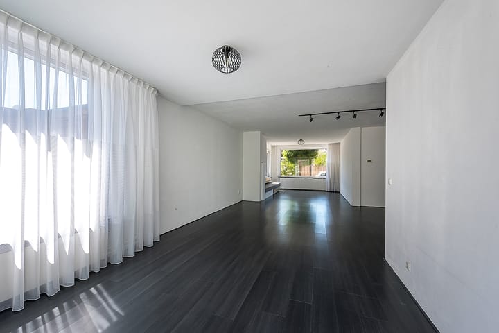 Hoekwoning te koop: Gabriel Metsustraat 2, Kerkrade