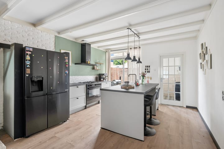 Tussenwoning te koop: Wullenhovenstraat 18, Nijkerk