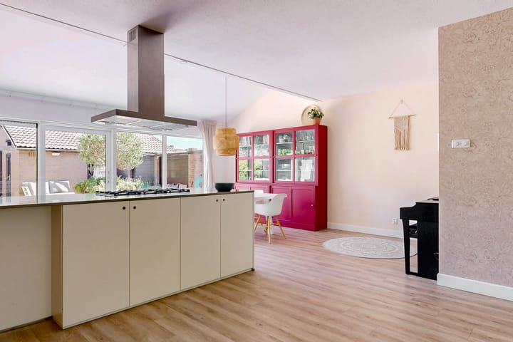 Tussenwoning te koop: Diepenbrocklaan 6, Alkmaar