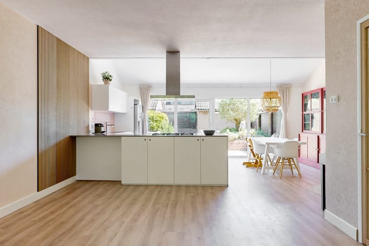 Tussenwoning te koop: Diepenbrocklaan 6, Alkmaar
