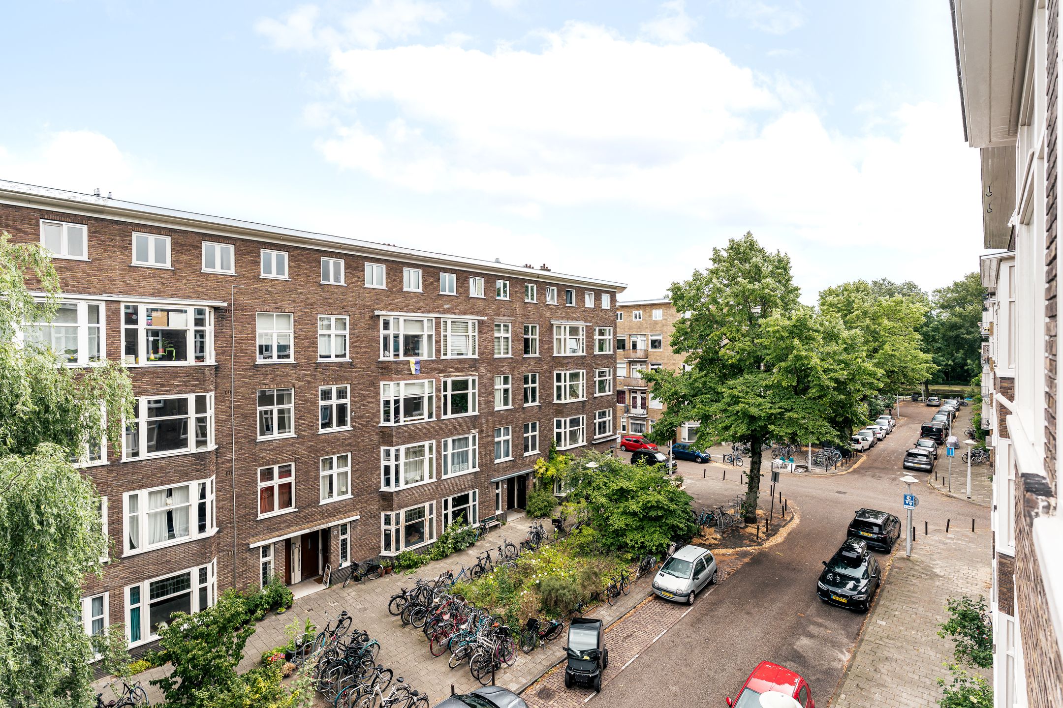 Photo 36 of Lanseloetstraat 31-3