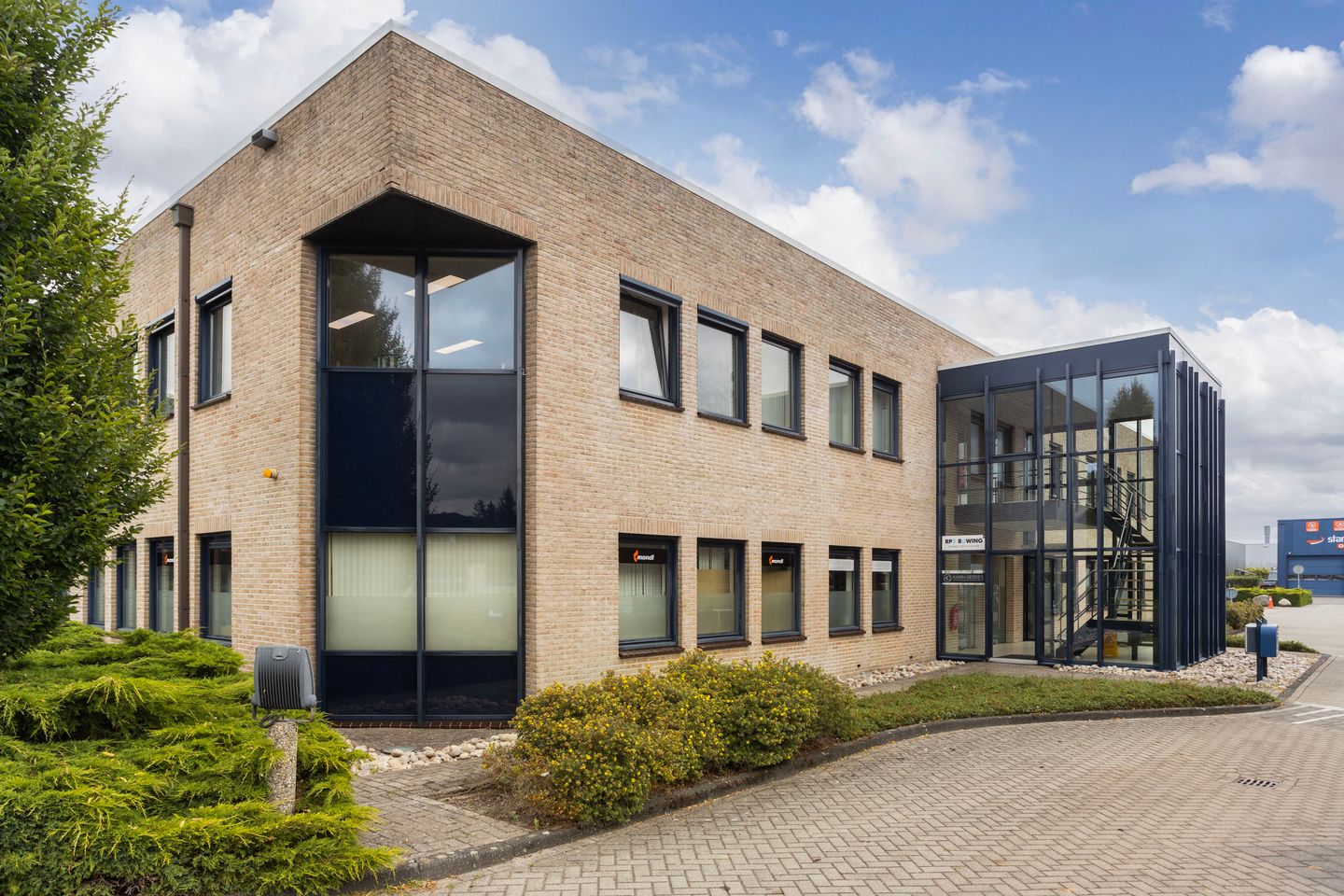 View photo 3 of Bouwstraat 3-9