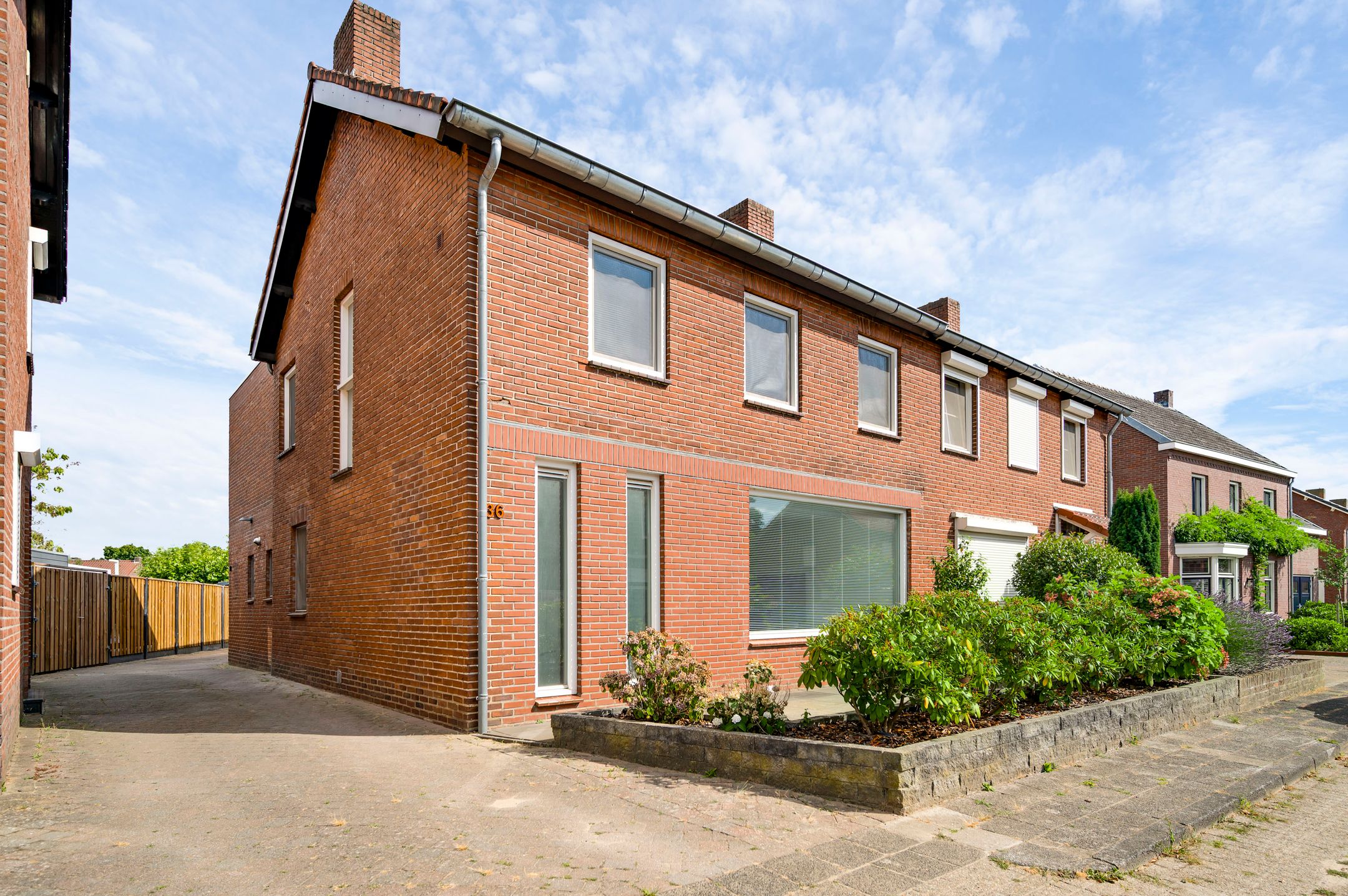 Weergraaf 36