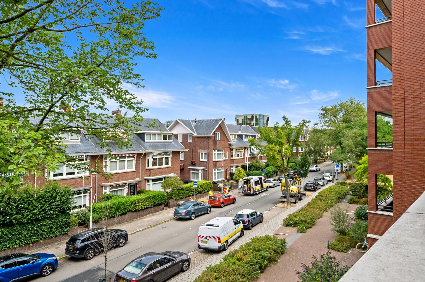 Foto 40 van Bronovolaan 1-B3
